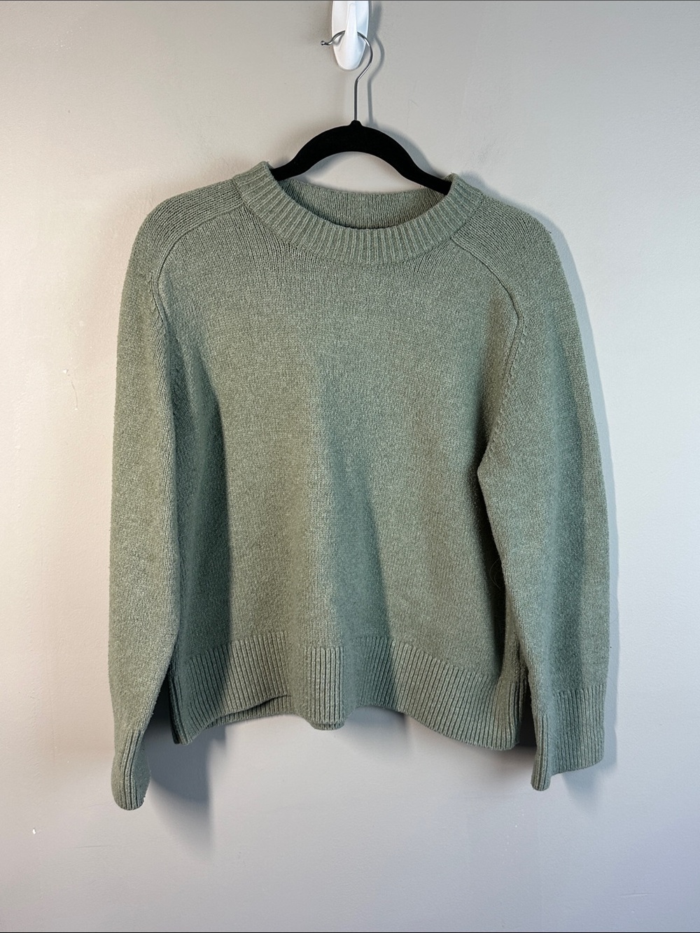 Abercrombie Womens Sage Green Boxy Sweater Wool Blend Chunky Knit Size Large